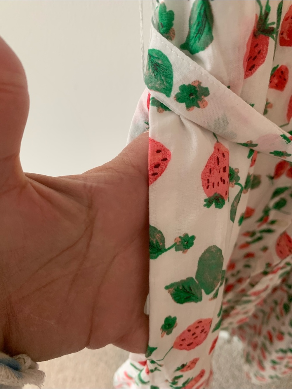 J Crew Sleeveless Collared Midi shirtDress in White Strawberry Print 2 NWT - Picture 5 of 11